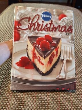 Pillsbury Christmas 2007 Holiday Cookbook